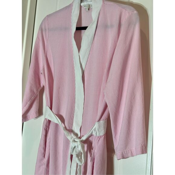 The Royal Standard size S/M pink and white striped robe - Picture 3 of 9